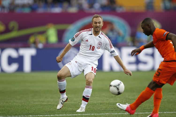 Vinder. Jetro Willems på 18 år fik et nederlag mod Rommedahl (t.v.) og co. i sin slutrundedebut. 