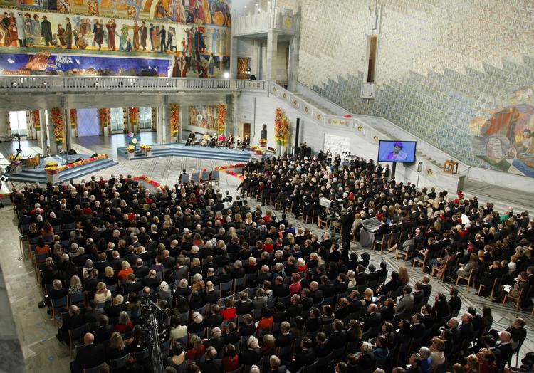 Nobels Fredspris bliver hvert år uddelt i Oslo. De øvrige Nobel-priser bliver uddelt i Stockholm. Her er det et foto fra sidste års uddeling, hvor den liberiske præsident Ellen Johnson-Sirleaf holdt tale. 