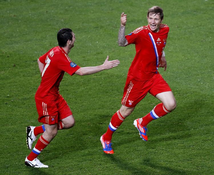 INDSKIFTET. Med et oplæg og en scoring var Roman Pavlyuchenko med til at sætte trumf på Ruslands sejr over Tjekkiet. 