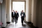 milliardkrav. Topforhandlerne  fra Venstre vil også i dag møde op i  Finansministeriet. Men en enighed med regeringen er langt væk. 