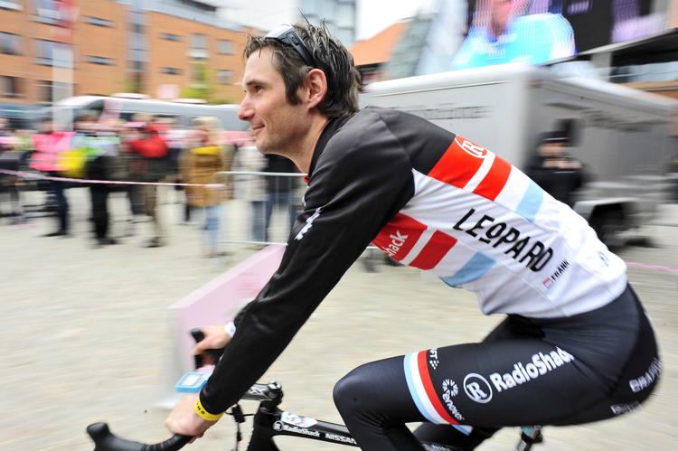 assistance. Fränk Schleck står med gode muligheder for at sikre sig den samlede sejr i Schweiz Rundt. 