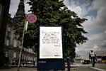 Som optakt til Hu Jintaos statsbesøgbesøg i Danmark ophængte Radio24syv 25 plakater i det indre København med oversatte citater, hvor Villy Søvndal havde kritiseret Kina. 