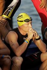 FORFULGT. Jeg har gennemgået over 500 dopingkontroller uden problemer, påpeger Lance Armstrong, der indtil videre er udelukket fra at konkurrere i cykling og triatlon. 
