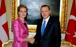 besøgsven. Helle Thorning-Schmidt hilser på Tyrkiets regeringschef Erdogan. 