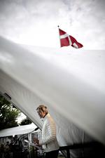 Forsvar. »Og det er en uhørt underkendelse af regeringens politik at sige, at den ikke bærer skyggen af socialdemokratisk politik i sig. Intet kunne være fjernere fra sandheden«, siger Margrethe Vestager ved Folkemødet på Bornholm. 