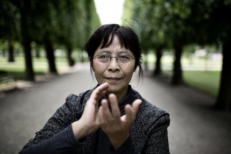 Forbud. Bao Xuezhen laver her en af de fem øvelser, som er en del af den religiøse bevægelse Falun Gongs vigtigste elementer. 