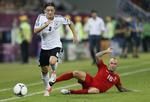 TRÆT. Mesut ôzil har løbet mange meter for både Tyskland og sin klub Real Madrid i denne sæson. 