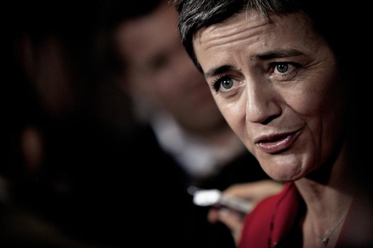 Tilbud. Økonomi- og erhvervsminister Margrethe Vestager rækker nu hånden ud til Venstre i håbet om snart at kunne lande den omdiskuterede skattereform. 