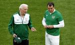 pointjagt. Det italienske trænerteam for Irland, Giovanni Trapattoni (tv) og Marco Tardelli, har ingen følelser i klemme før kampen mellem Irland og Italien. 