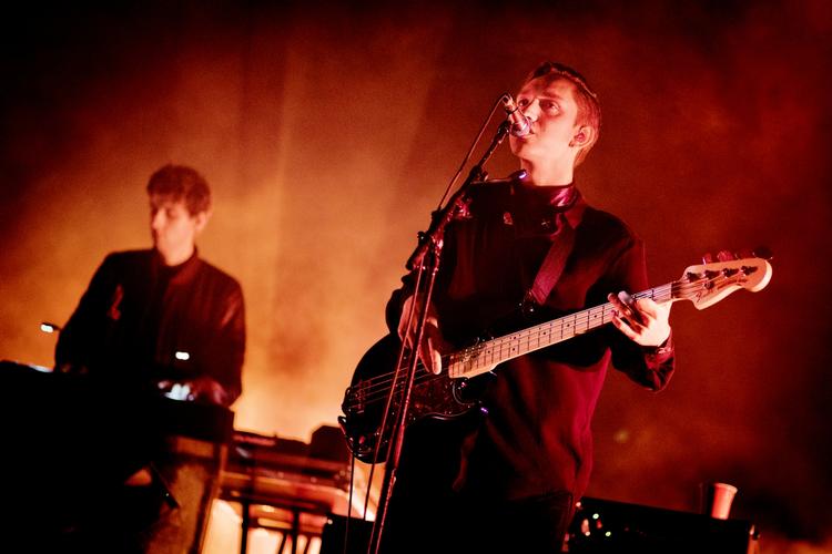 Overraskende. The xx gik til makronerne trods deres stadionuvenlige og sky inderlighed. 