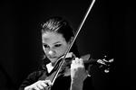 Virtuos. Hilary Hahn tilbage i 2003, da hun stadig gik efter de ultraperfektionistiske. Nu er Hahn gået på jagt efter sin egen stemme. 