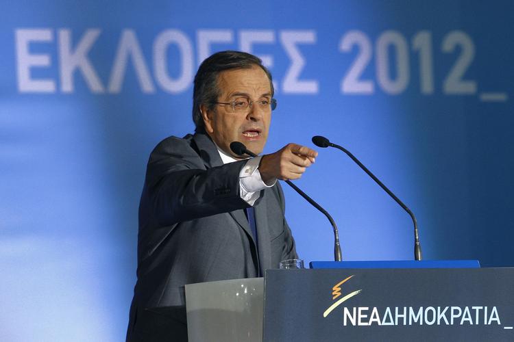 SEJRHERRE. Det konservative parti Nyt Demokratis spidskandidat Antonis Samaras fotograferet under det afsluttende valgmøde på Syntagma-pladsen i Athen. 