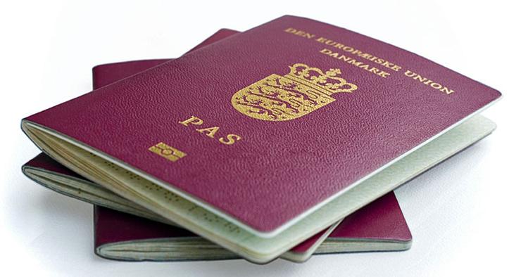 PASÆNDRING. En ny pas-bekendtgørelse betyder, at alle danske børn nu skal have deres eget pas, hvis de skal ud at rejse. 