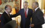 Håbefuld. Bernard Cazeneuve (til venstre) frygter ikke skatteflugt fra Frankrig. Her er han i selskab med udenrigsministrene fra Frankrig, Laurent Fabius (til højre), og Belgien, Didier Reynders. 