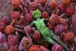 Holi festivalen i Rajasthan i Indien - også kendt som farvernes fest. 1996. 