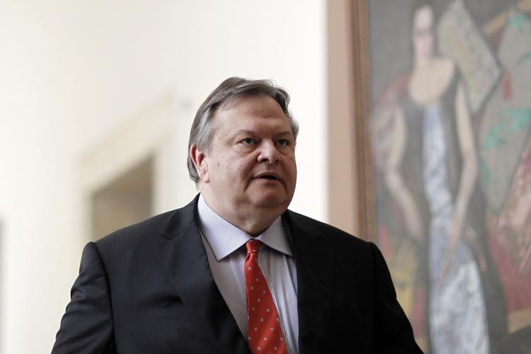 Forhandlinger. Evangelos Venizelos ved endnu ikke, hvilken rolle Pasok skal spille i en ny regering. 
