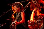 Vejrbidt. De mange år i rock'n'roll-branchen har ikke været omkostningsfrie for Lou Reed. Men staminaen er der endnu. Han rocker! 