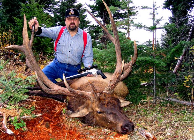 Dyrekrimi.  I 'Jaget vildt'  leveres der  nedslående fakta om krybskytteri  og det nord- amerikanske  dyrelivs deroute. 