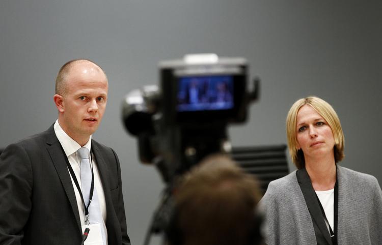 Afgørelse. De to anklagere Svein Holden og Inga Bejer Engh skal i dag afholde deres afsluttende procedure. 