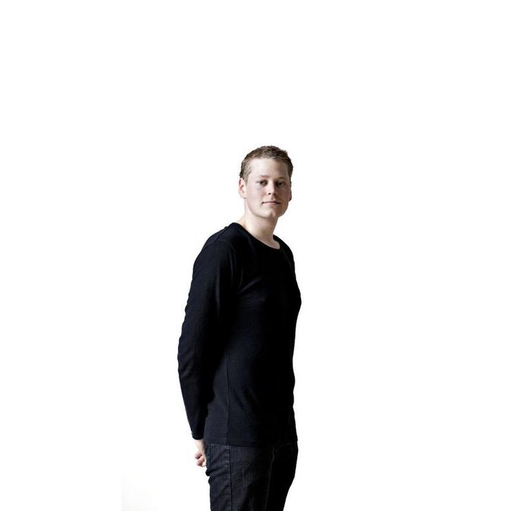 Triatlonaspirant. 37 kilo lettere og hundredevis af træningstimer rigere. Det vilde mål i horisonten virker nu ikke så urealistisk mere. Nikolaj Damkjær har forandret sig både indvendigt og udvendigt de seneste syv måneder. 