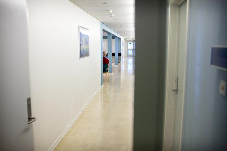 OVERMEDICINERING. På de psykiatrisk afdelinger i Glostrup og Hvidovre har patienter fået doser af stærk antipsykotisk medicin, der overskrider de maksimale anbefalinger. 