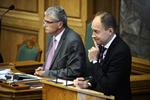 Forklaringsproblemer. Socialdemokraternes politiske ordfører Magnus Heunicke (S) mener, at Venstres folketingsmedlemmer må have forklaringsproblemer, når det gælder skatteforhandlingerne, siden de skulle modtage instrukster fra Lars Løkke Rasmussens (V) spindoktor, Mikael Børsting. 