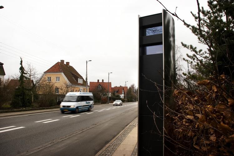 Forsøget med stærekasser er blevet evalueret af DTU Transport, som konstaterede, at kasserne have sænket hastigheden væsentligt. Men der er stadig ikke kommet noget lovforslag fra Justitsministeriet. 