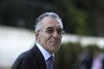 Indlagt. Grækenlands netop udpegede finansminister Vassilis Rapanos skulle indsværges i dag, men er i stedet kommet på hospitalet. 