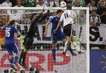 3-1. Med sit landskampsmål nummer 64 bragte Miroslav Klose Tyskland foran 3-1. 
