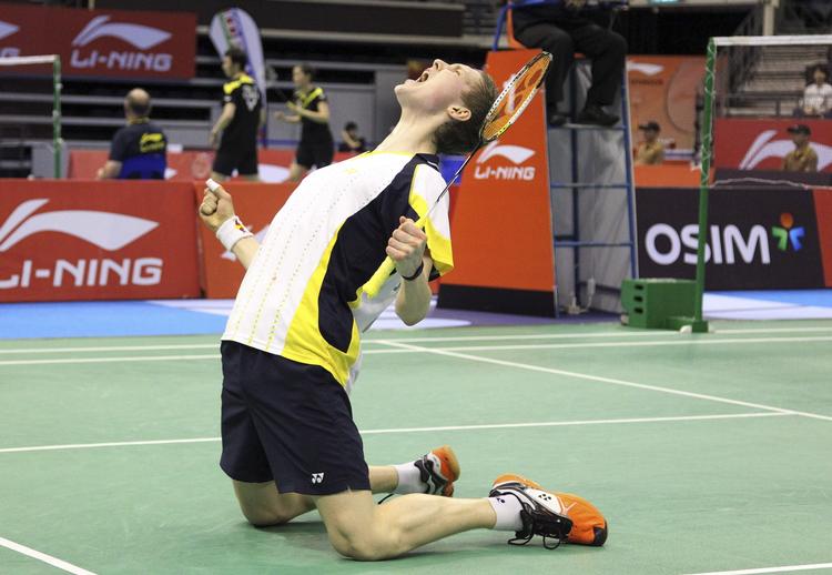 semifinalist. Efter to meriterende sejre sluttede Singapore Open i semifinalen for 18-årige Viktor Axelsen. 