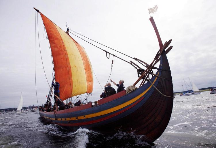 formidleren. Tine Damgård-Sørensen elsker at dele gode historier med folk, og en af de virkelige gode var rekonstruktionen af af vikingeskibet Skuldelev 2, også kaldet Havhingsten, der tog på et meget omtalt togt til Dublin i 2007. 