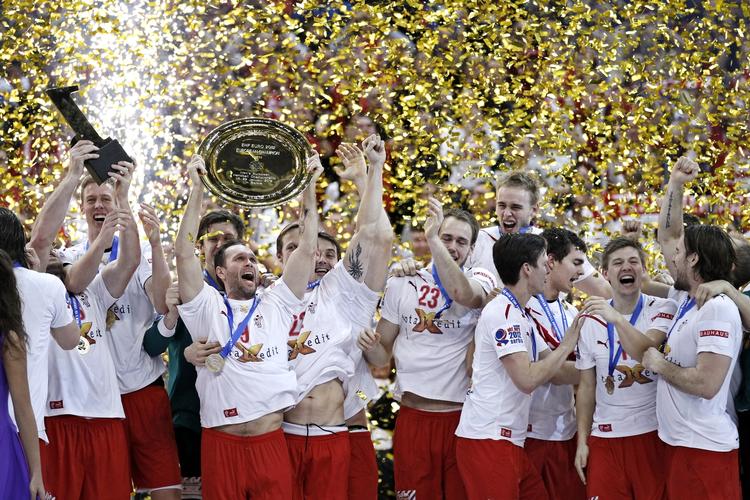 kåring. Det var i januer i år, at Danmarks mænd vandt EM. Men Danmark er blevet valgt til bedste håndboldland 2011. 