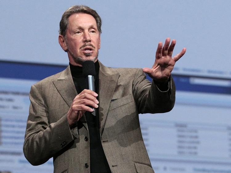 Rigmand. Larry Ellison er en amerikanskeforretningsmand. Han stiftede i 1977 softwarefirmaet Oracle. 