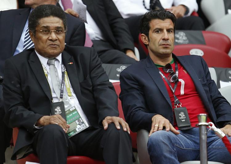 Målmaskine. Eusebio (t.v.) var topscorer ved VM i 1966, hvor Luis Figo (t.h.) endnu ikke var kommet til verden. 