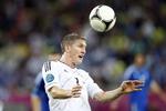 småskadet. Problemer med den ene ankel betød, at Bastian Schweinsteiger lavede nogle fejl mod Grækenland. 