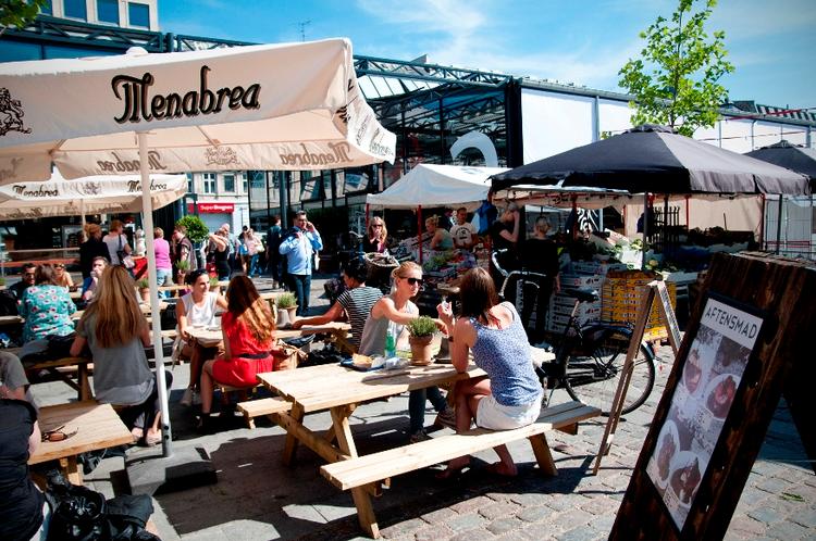 Populært. Med start mandag i næste uge vil godt 30 af Torvehallernes stader begynde at holde mandagsåbent. 