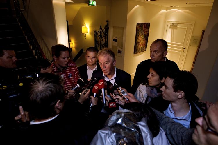 Usandt. Kritikken af skattereformen fortsætter internt i SF. At Villy Søvndal i aftes sagde, at partiet har godkendt aftalen, er ikke sandt, siger flere ledelsesmedlemmer. 