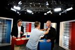 Gætværk. Hvor troværdigt er det, når de politiske kommentatorer smider om sig med postulater, som viser sig at være helt forkerte?, spørger Paula Larrain. 