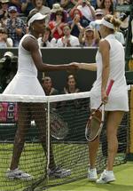 Ude. Venus Williams måtte for første gang siden sin debut for 15 år siden, forlade Wimbledon efter 1. runde. 