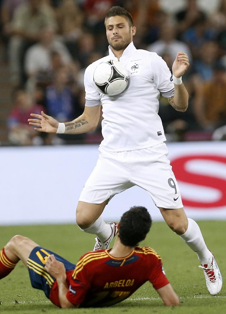 Skifte. Olivier Giroud spillede blot 32 minutter ved EM, hvor Frankrig åbnede godt, men ikke var i nærheden af sejr hverken mod Sverige eller i kvartfinalen mod Spanien. 