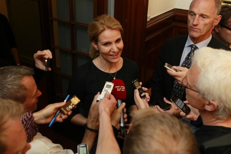 Opbakning. Selv om flere socialdemokrater er skeptiske over for skatteaftalen, er der fuld opbakning i folketingsgruppen, siger statsministeren. 
