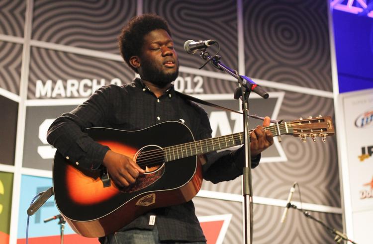 soulkomet. Sidst den engelske soulsanger Michael Kiwanuka var i Danmark, gav han en udsolgt koncert i Lille Vega. 