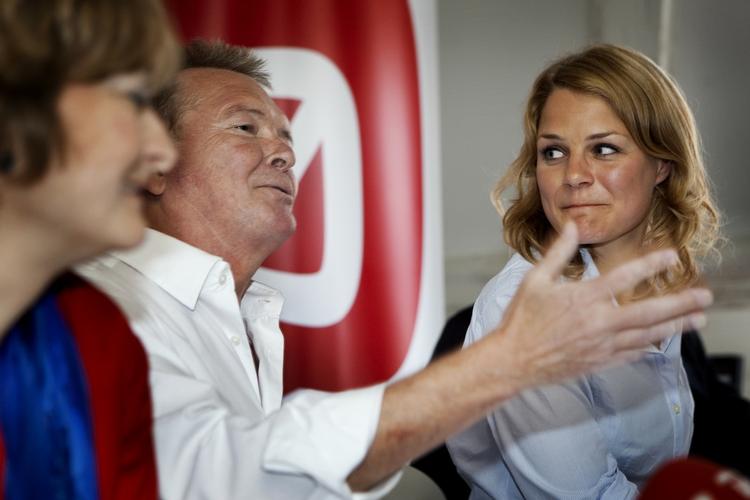 Selvransagelse. JP valgte tre timer efter, at skattereformen med Vog K blev indgået, at publicere en leder med overskriften 'Bliv væk, Venstre', hvor det blev slået fast, at regeringen have indgået skattereform med Enhedslisten. Et så eklatant fejlskøn burde naturligvis føre til selvransagelse hos JP's lederskribent – og redaktion. Men nej. 