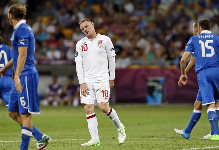 dinosaurer. England spillede nærmest italiensk i kvartfinalen, mens Italien har lugtet lunten og lagt det defensive spil lidt væk. 