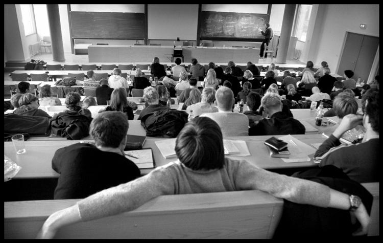 Undervisning. Er der ifølge Rigsrevisionen alt for lidt af på universiteterne. 