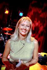 smil. Lene Johansen droppede jobbet som studievært på DR til fordel for en tilværelse som blandt andet foredragsholder og censor på Journalisthøjskolen. Her ses hun på skærmen tilbage i 1999. 