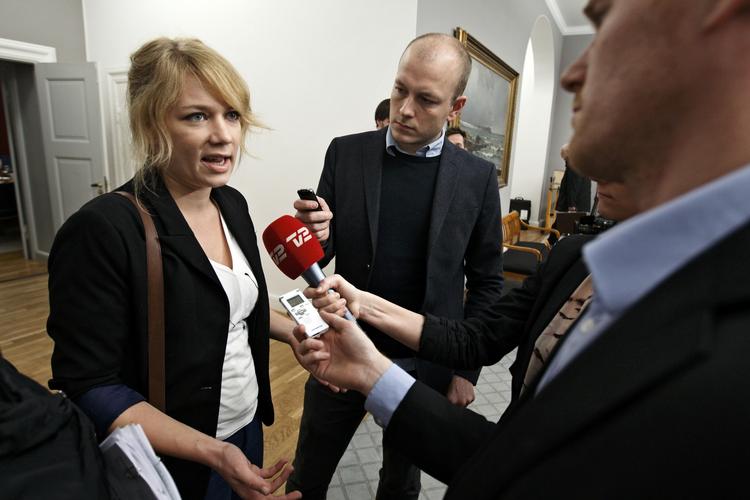 Fortryder. Lisbeth Bech Poulsen (SF) måtte i går fortælle, at hun stemmer ja til skattereformen, selv om hun tidligere, i tydelige vendinger, gjorde det klart, at hun ikke kunne stemme for. 