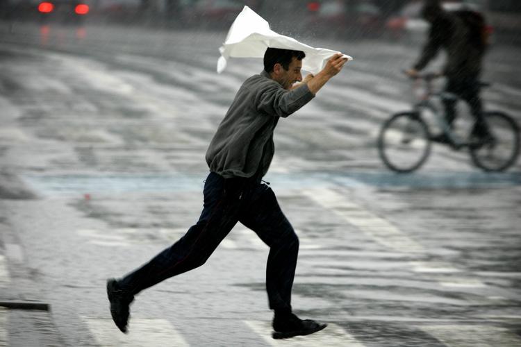 Vådt. Regnen kan vende tilbage i eftermiddag, lyder det fra DMI: 