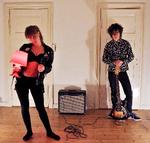 Komfortabelt. Gennem alle warm-up dagene kan man se Dig &amp; Migs (billedet) musikvideoer, sidende med popcorn i en blød biografstol. 