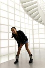 Udlært. »På klubberne udviklede jeg min egen stil. Du står ikke og kigger i et spejl og bliver for selvbevidst«, fortæller den 25-årige danser Stephanie Nguyen. 